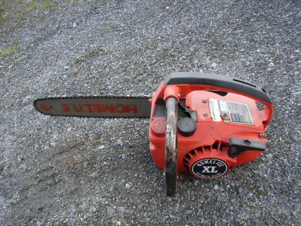 Homelite XL Chainsaw Review and Guide - Would This Be a Good Chainsaw ...