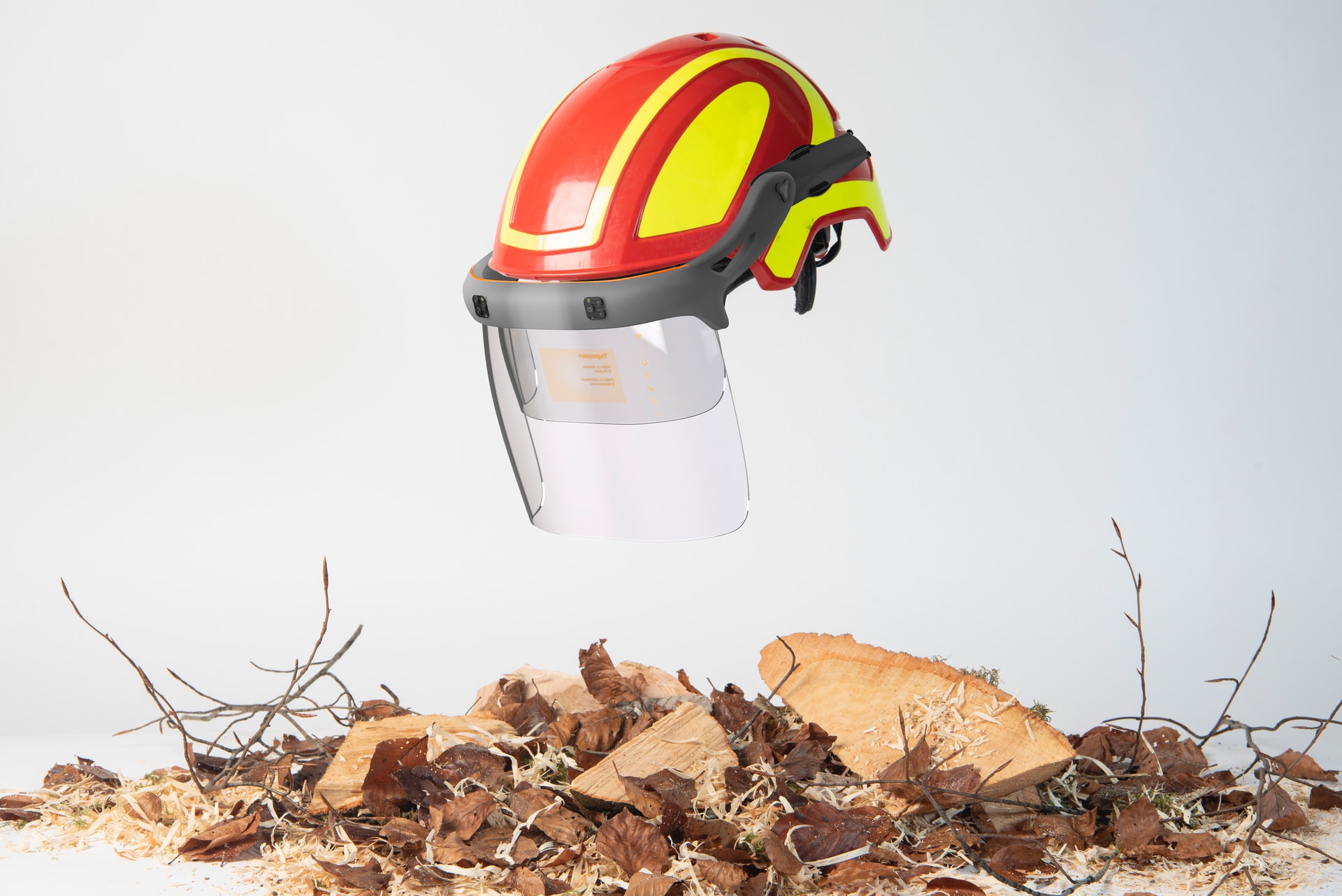 how to find the best Chainsaw Helmet